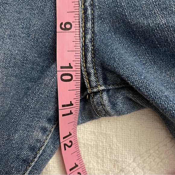 Levi's 721 High-rise Skinny Red Tag Denim Jeans, Size 31 - Picture 15 of 15